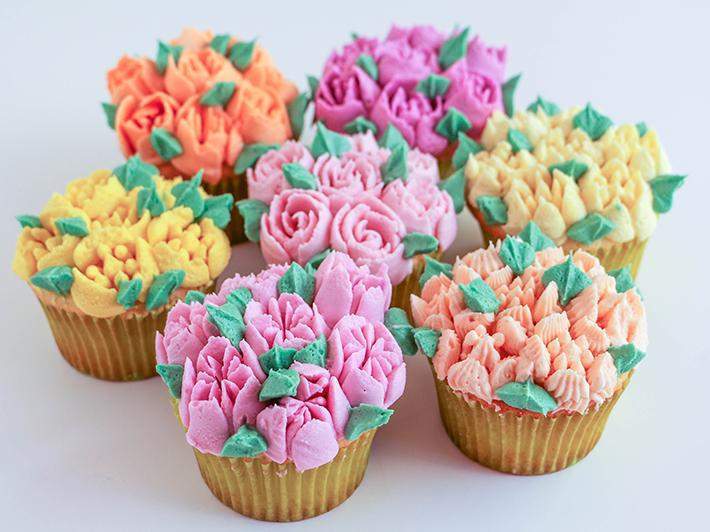 CakeLove - Flower-Shaped Frosting Nozzles (13-Pc Set)